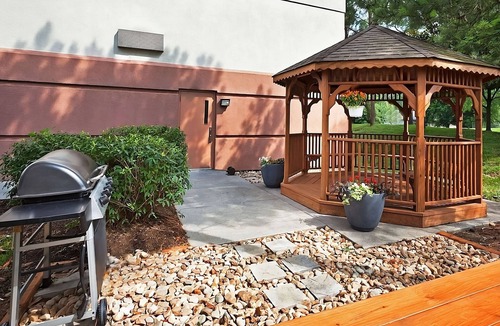 Ashley Oaks Hotel | Check out East Tennessee History Center! 3 Family-friendly Units W/Kitchens!
