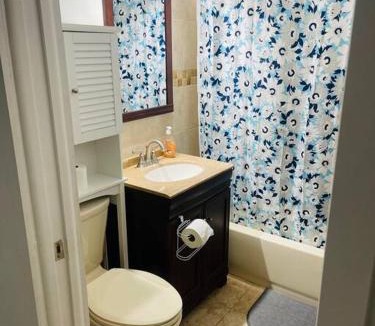 Westwood Lakes House | Cheerful 2 bedroom home in the best area of Miami