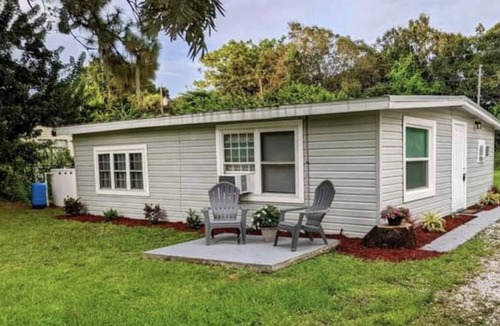 Diplomat House | Cheerful Home in North Fort Myers, fl for business ready travelers
