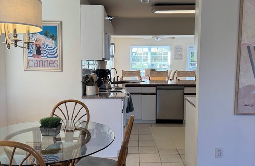 Brigantine House | Cheery 3 bedroom w/driveway parking, 1 block to HUGE beach
