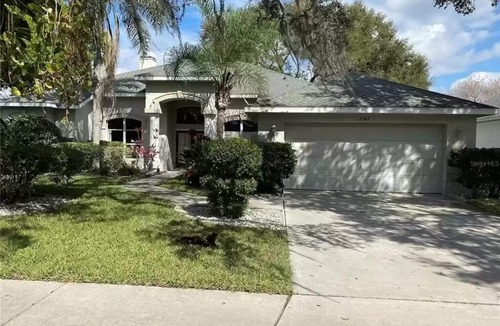 Valrico Villa | Cheery 4 Bedroom Pool Villa
