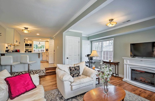 Marietta Cottage | Cheery Cottage w/Yard < 1 Mile to Marietta Square