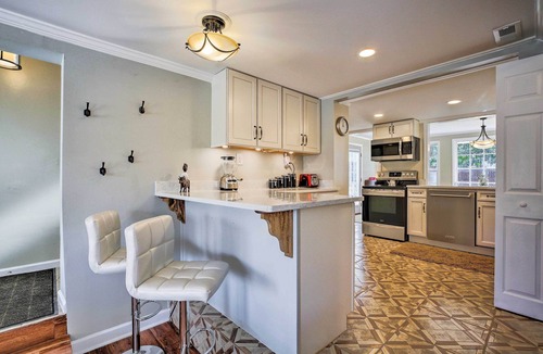 Marietta Cottage | Cheery Cottage w/Yard < 1 Mile to Marietta Square