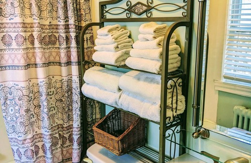 Atlantic City Hotel | Chelsea Pub & Inn