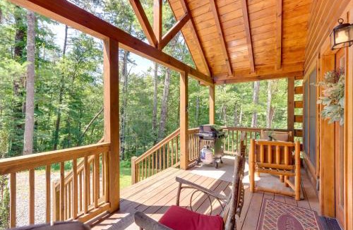 Cherry Log House | Cherry Log Couple’s Cabin Near Hiking & Waterfalls