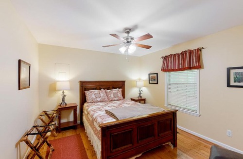 Trenton House | Chestnut Oak Cottage