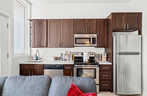 Fairmount Apartment | Chic 1BR Unit - Walk to Met - Direct Subway to MAJOR INTERNATIONAL SPORTING EVENT