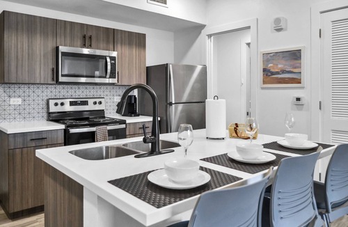 Zephyrhills Condo | Chic 2 BDR Condo Steps from Tennis and Wellness Center, Pickleball