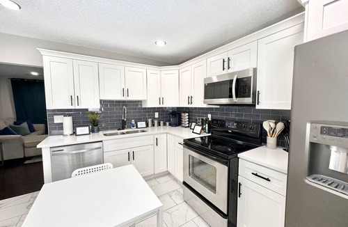 Lilburn Apartment | Chic 2-bedroom corporate apartment with WiFi, AC in welcoming Lilburn