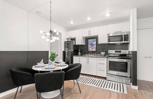 Melrose Apartment | Chic 8th Ave Condo w/Pool - 10 mins to Downtown