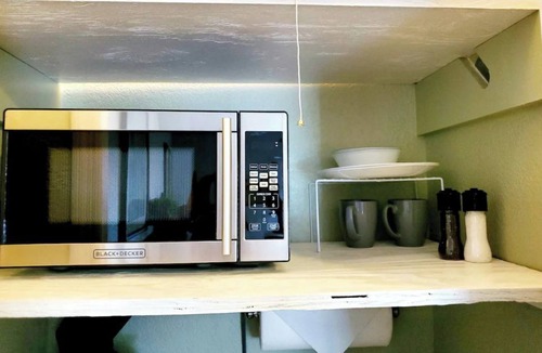 East Ybor Apartment | Chic & Affordable Ybor Studio steps from 7th Ave