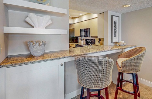Belleair Beach Condo | Chic and comfortable Gulf front condo snowbird and dog friendly pool beaches