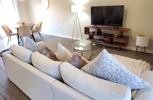 St. Andrews House | Chic and convenient 2 bedroom, 2 bathroom near downtown, Fort Jackson, and more!
