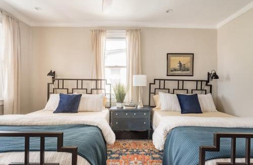 Historic Downtown Savannah House | Chic Artisan Cottage Near Forsyth Park