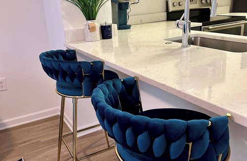 Atlanta Apartment | Chic Blue Apt w Patio + Pool, Free Parking, 10 min to ATL
