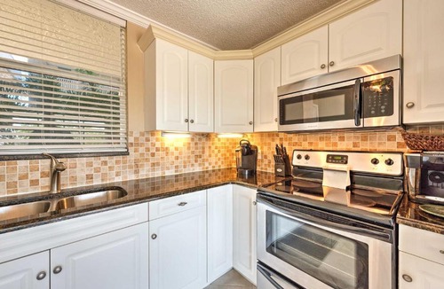 Bonita Springs Apartment | Chic Bonita Springs Studio with Community Amenities!