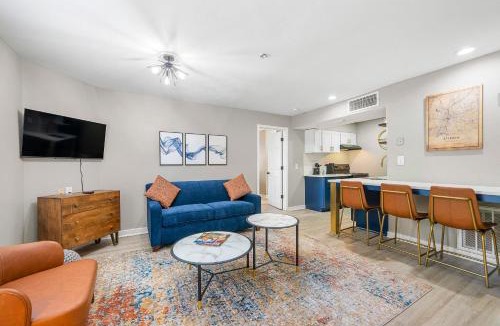 Garden Hills Apartment | Chic Condo Retreat in Central Buckhead Atlanta