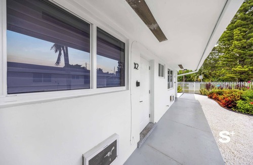 Seybold Apartment | Chic Miami Studio | Gym, BBQ, Free Parking