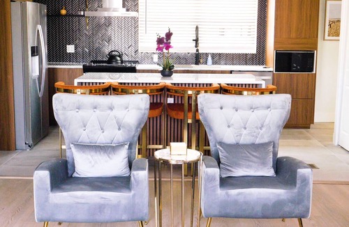 Brush - Stewarts House | Chic Mini Boutique Hotel Unit 2 at THE BELLA by EVRH