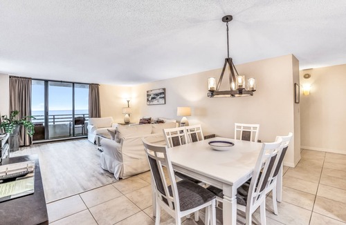 Daytona Beach Condo | Chic Oceanfront Condo w/ Shared Pool, Free WiFi, Central A/C, & Balcony
