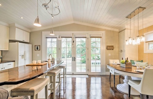 South Gate Ridge Cottage | Chic Sarasota Cottage: Near Beaches & Downtown!