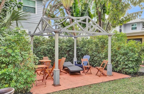 Lake Worth Apartment | Chic Studio | Walk to Downtown Lake Worth Beach