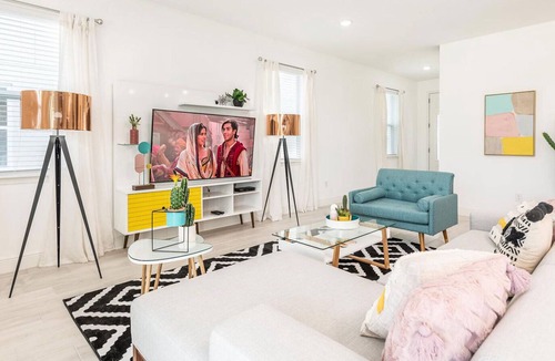 Florida Central Atlantic Coast House | Chic Stylish Villa with Games Room at Encore