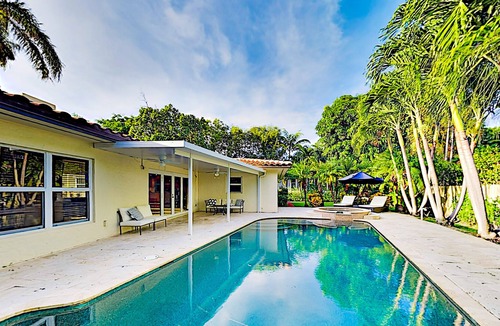 Harbor Beach House | Chic tropical retreat w/ private outdoor pool - walk to beach & dining