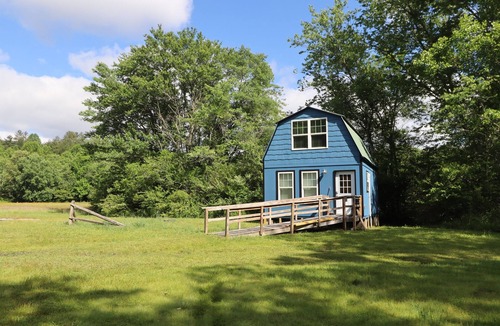 Morganton Cabin | Chicory Cabin, Accessible, at Maple Ridge Creek, N GA Mountains