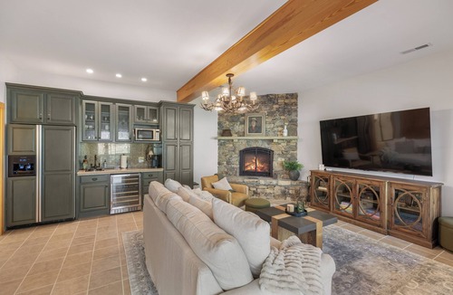 Lake Toxaway House | Chimney Creek Lodge: Private Creek & Waterfalls | Luxury Home in Catatoga