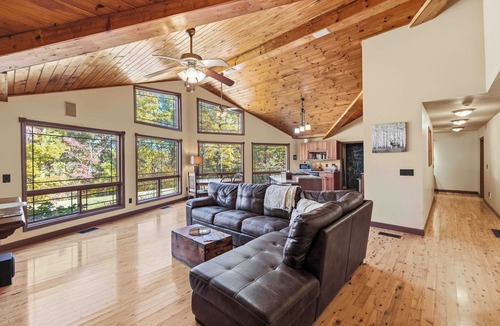 Sautee Nacoochee Ski Chalet | Chimney Mountain Chalet - 10% OFF or 4th Night Free - Ask for details