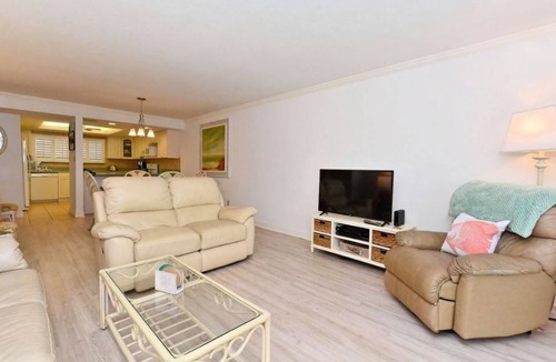Siesta Key Condo | Chinaberry 436 - 2 Bedroom Condo with Private Beach with lounge chairs & umbrella provided, 2 Poo.
