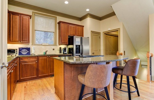 Big Canoe House | Chipmunk Crossing - Mountain View, Fireside Chats, Hot Tub, Golf, Trails & Lakes