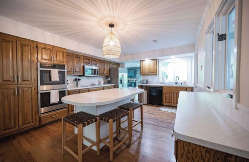 Silver Point House | CHL Chateau-Mins from Hurricane Marina
