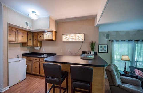 Silver Point House | CHL Chateau-Mins from Hurricane Marina