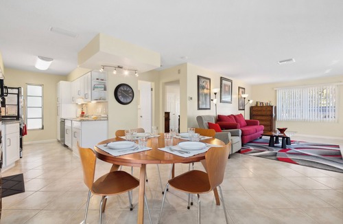 Siesta Key House | Chloe's Villa on Siesta Key, A Private 1/1 Escape