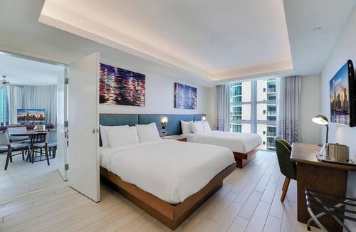 Downtown Hollywood Hotel | CIRC Hotel By Hosteeva