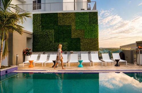 Downtown Hollywood Hotel | Circ Hotel