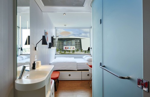 Downtown Miami Hotel | citizenM Miami Worldcenter