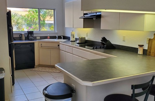 Groveland House | Citrus Breeze - South facing pool and spa!