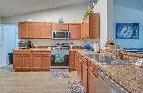 Citrus Springs House | Citrus Springs Retreat w/Grill & Screened Porch!