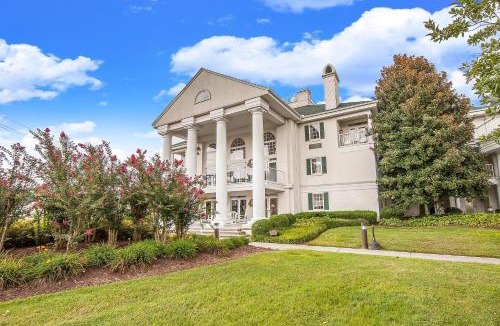 Sevierville Hotel | Clarion Inn Willow River