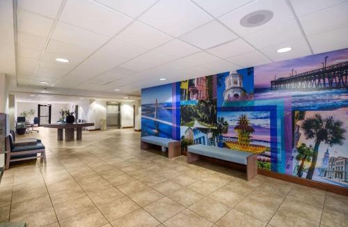 West Ashley Hotel | Clarion Pointe Charleston - West Ashley