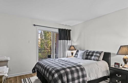 Athens Apartment | Classic City Getaway - Walk to Sanford Stadium! condo