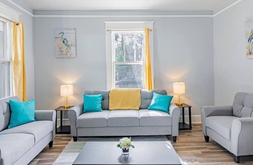 Midtown House | Classic Southern Charm - 3BR Med District
