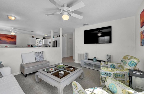 Cortez House | Classic Surf Lodge with Beach Supplies, Fire Pit, Walk to Beach & Marina