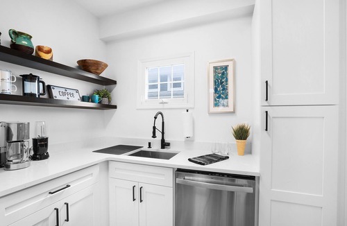 Montclair Apartment | Clean, Classy, Convenient. Montclair's Best Stay! Walk to town and train