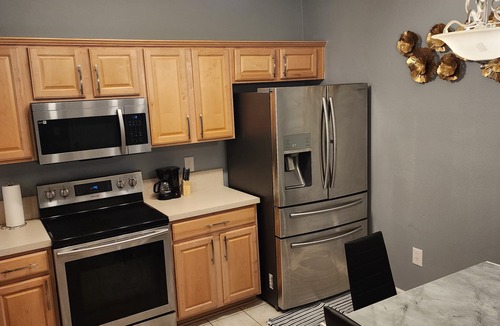 Northside House | Clean, nice and neat townhome near Airport and River City shopping center.