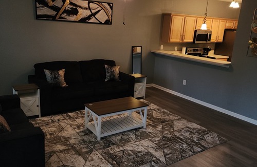 Northside House | Clean, nice and neat townhome near Airport and River City shopping center.