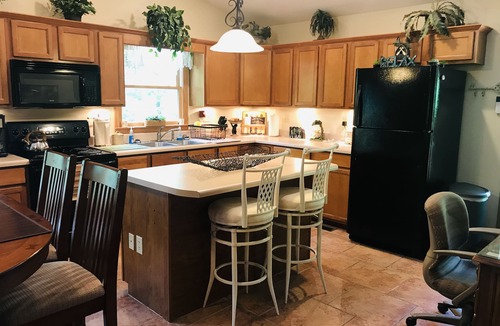 Tallassee Cabin | CLEAN Private Cabin With Incredible Rear Deck And Lake Privileges